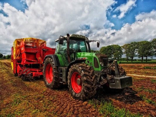 The Farmer’s Calendar: A Year of Seasons, Planting, and Harvesting